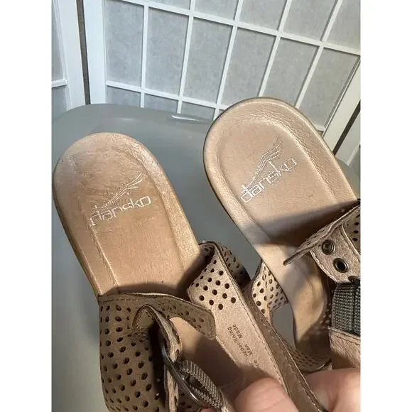 Dansko Jacinda Slingback Sandals – Women’s Size 37 – Taupe Leather - Picture 2 of 4